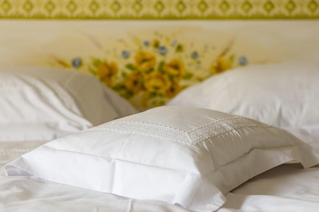 Conacu' Boierului Hotel Ponoarele Kültér fotó